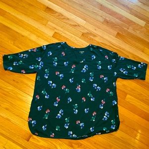 Lands End Women’s Green Floral Relaxed Fit Top